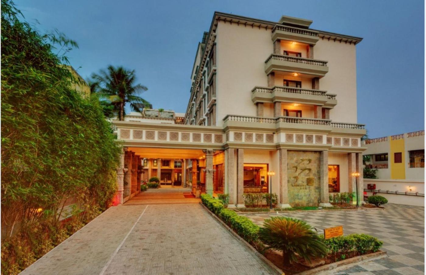 Day Use Room - Executive Room (Check in at 9 AM and Check out at 6 PM - Same Day)